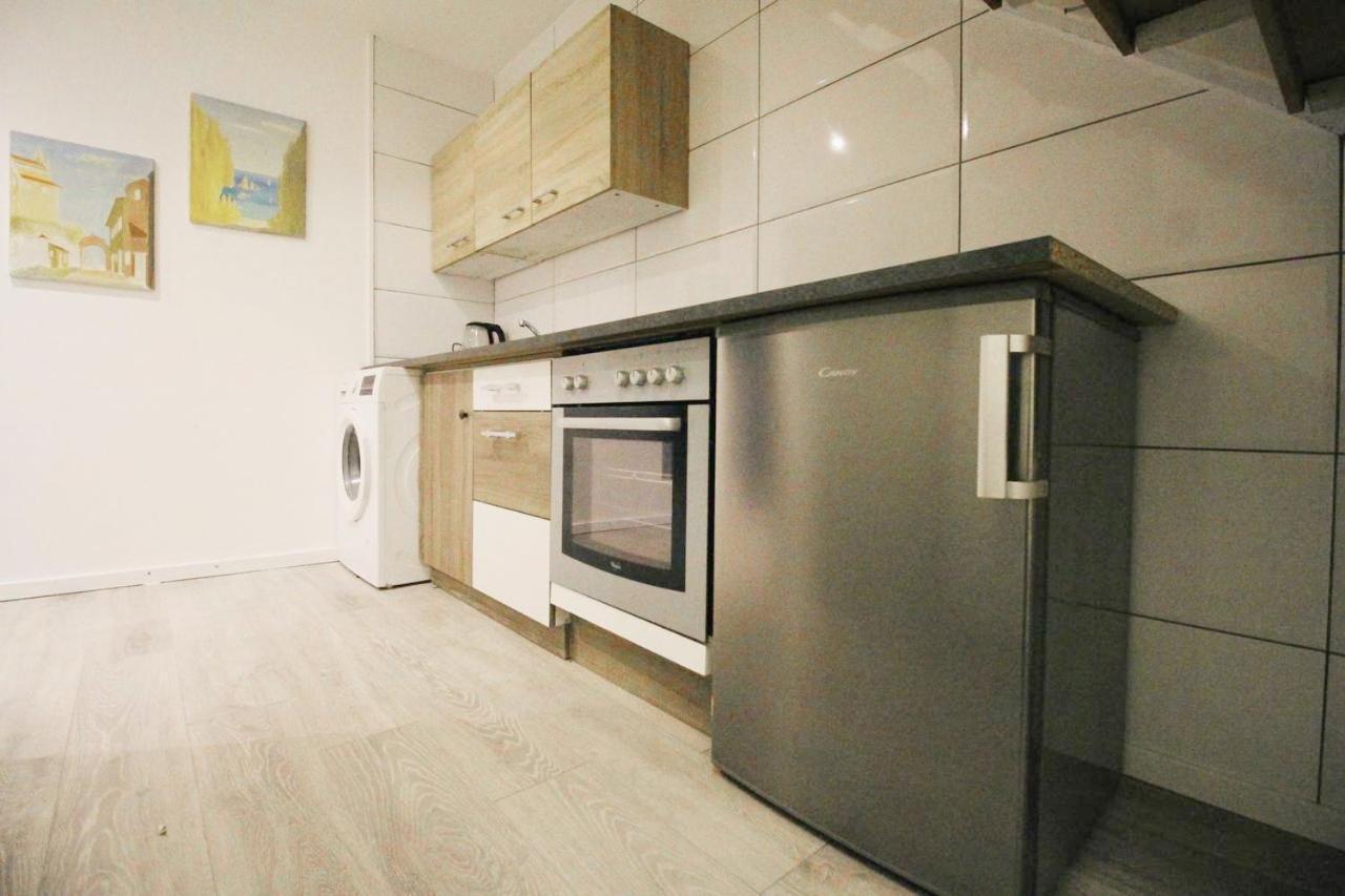 Comfortable Rooms In Akh Area Viena Exterior foto