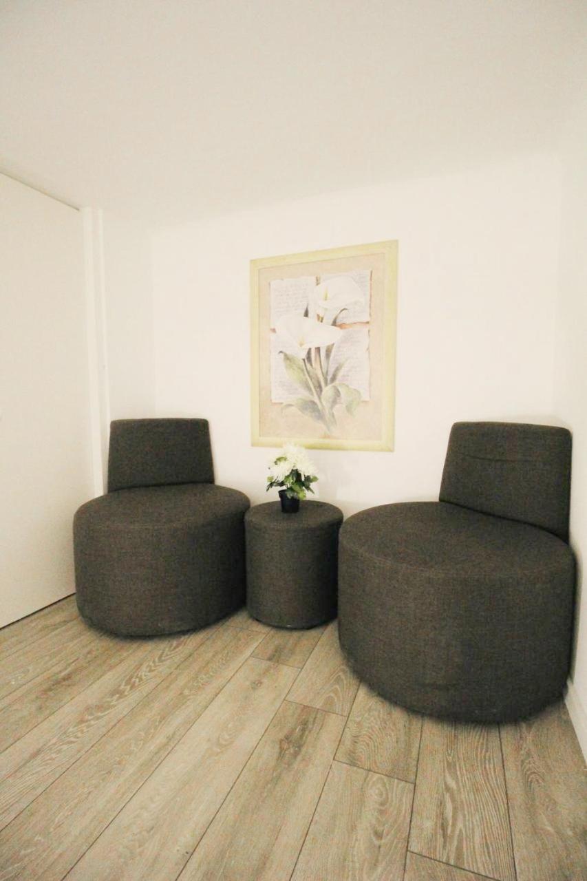 Comfortable Rooms In Akh Area Viena Exterior foto