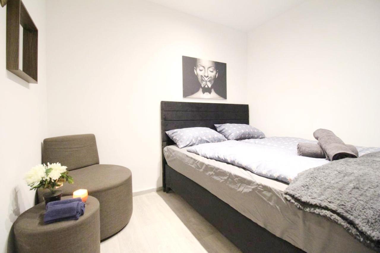 Comfortable Rooms In Akh Area Viena Exterior foto