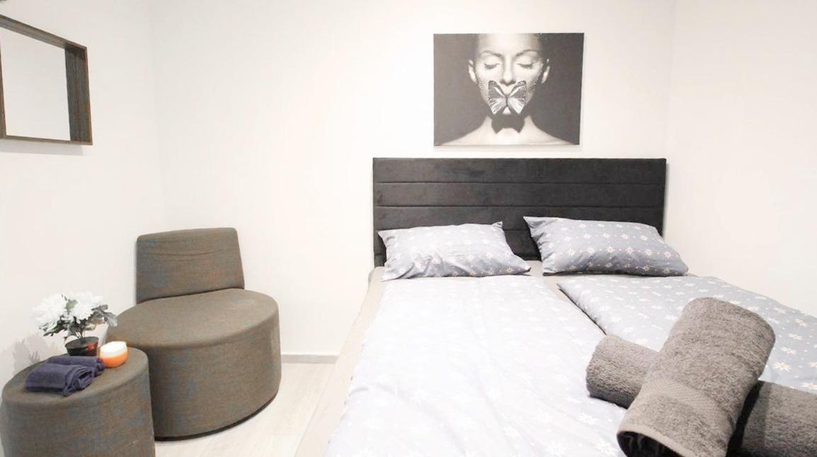 Comfortable Rooms In Akh Area Viena Exterior foto